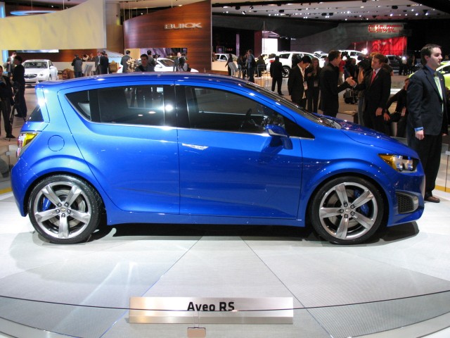 2010-chevrolet-aveo-rs-concept_100303824_m.jpg