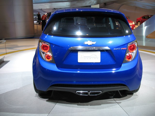 2010-chevrolet-aveo-rs-concept_100303826_m.jpg